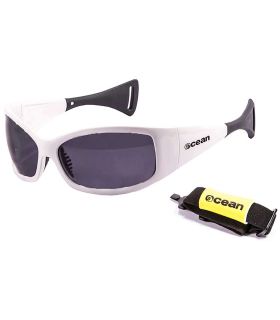 Gafas de sol deportivas Ocean Mentaway Shiny White con lentes polarizadas smoke para running y ciclismo.