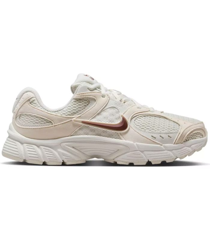 Nike V5 RNR | Estética retro-running con swoosh bronce y malla crema