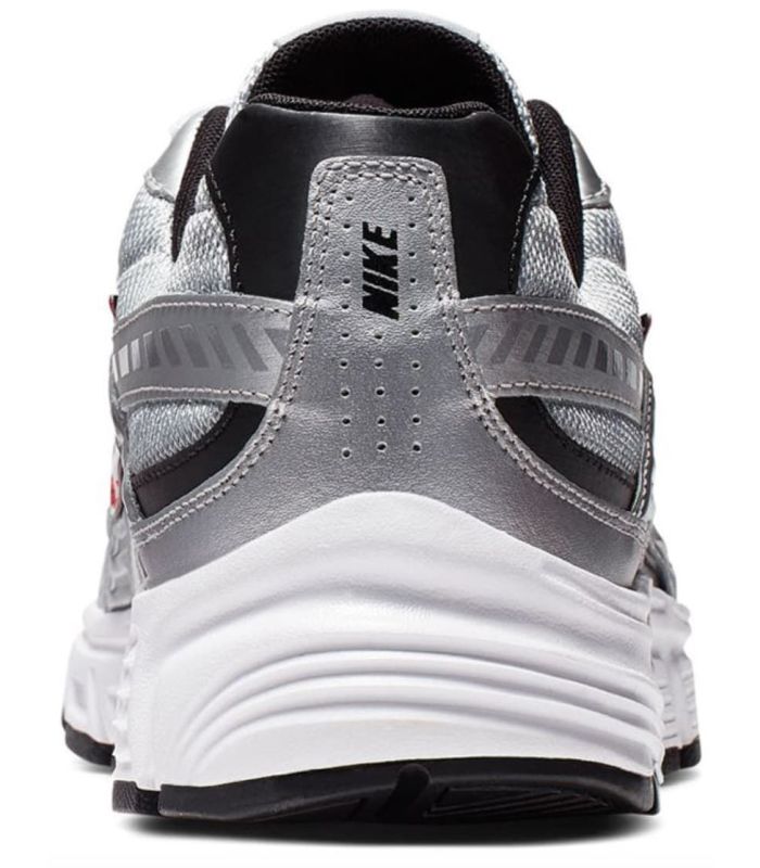 Nike Initiator | Malla metalizada y revestimientos retro
