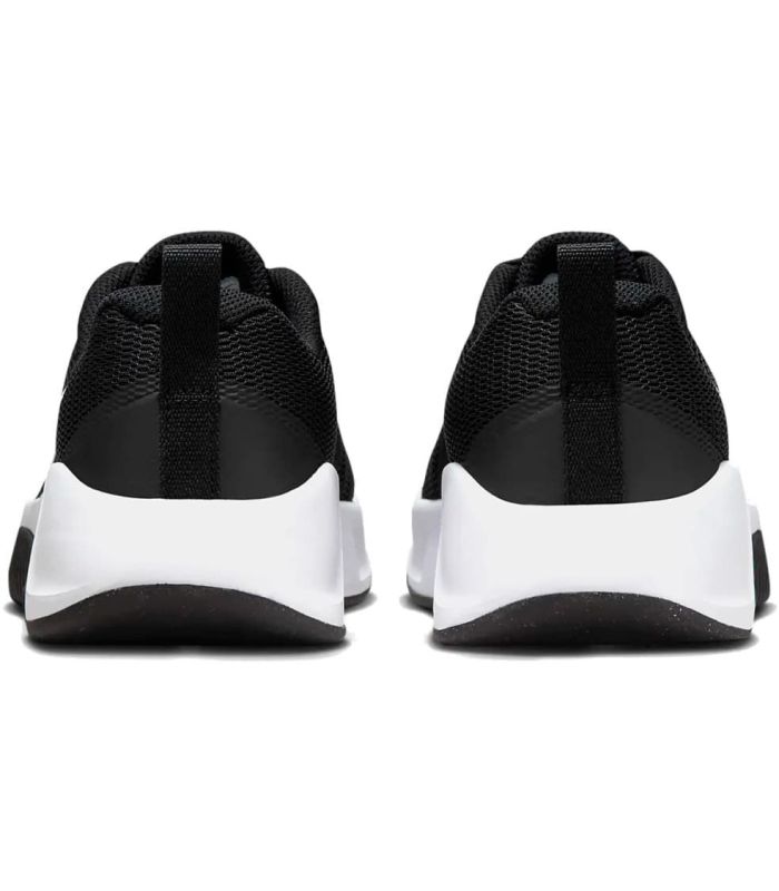 Nike MC Trainer 3 | Estabilidad base plana y refuerzo lateral