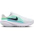Zapatillas de running Nike Downshifter 14 blancas con malla transpirable y suela de alta tracción para entrenamiento.