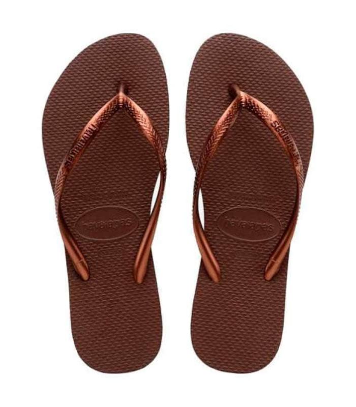Havaianas Chanclas Slim Marron | Silueta femenina con tiras finas de caucho