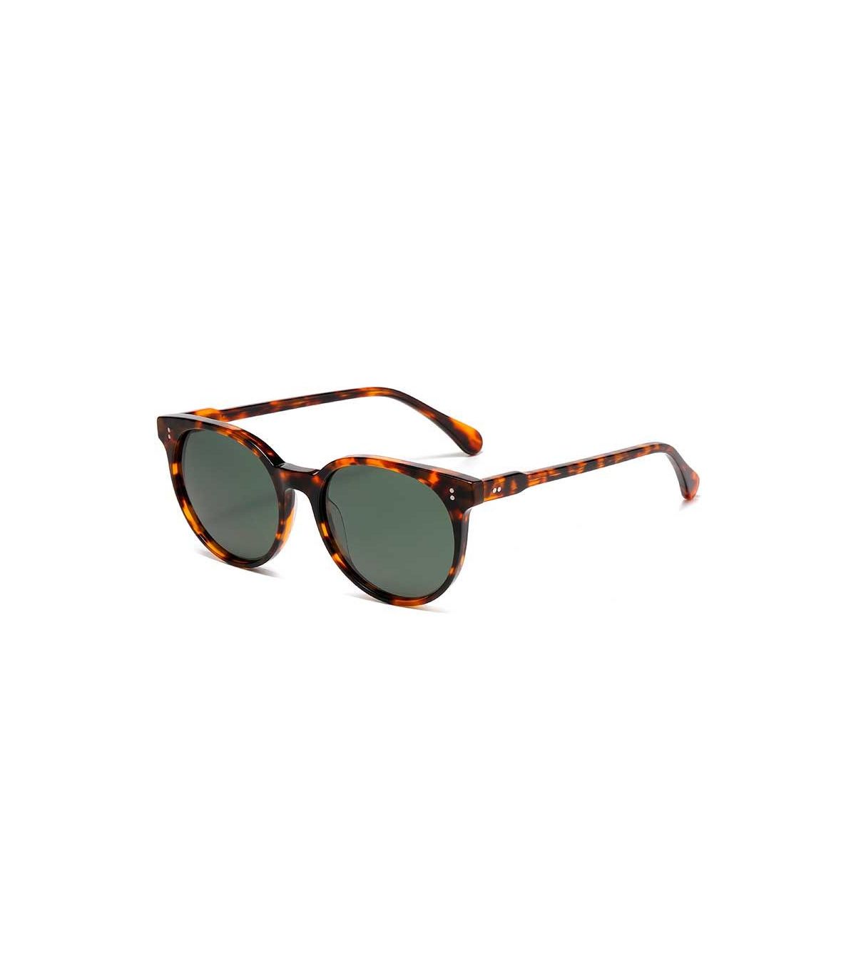 Gafas de sol polarizadas Ocean Classic 3 con montura marrón y lentes verdes para deporte y uso casual.