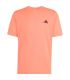 Camiseta técnica de running Adidas We Bas para hombre en color naranja flúor de alta visibilidad.
