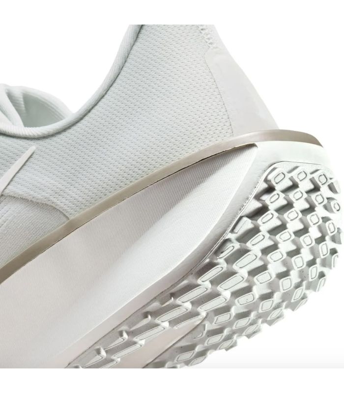 Nike Quest 6 Road | mediasuela ComfiRide pisada neutra