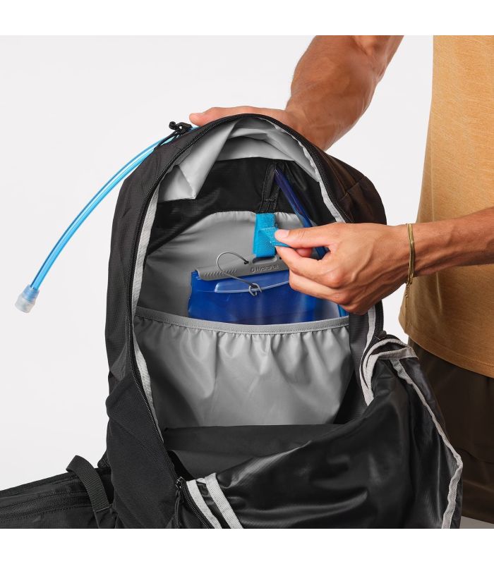 Salomon Mochila Trailblazer 10 Negro | nylon antidesgarro