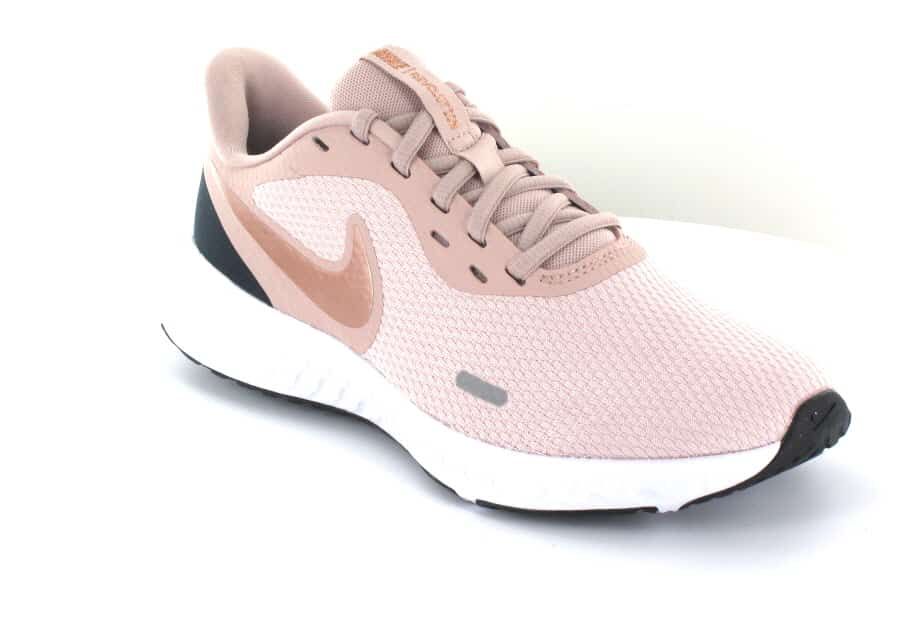 Nike Revolution 5 W 600